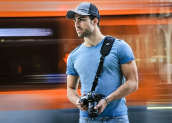 (�u���b�N���s�b�h�jBLACKRAPID �΂ߊ|�����ʃX�g���b�v �N���V�b�N���g�� RS-4