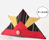 (加藤商店)KATO 742-5103 メルヘン和装 兜 黒/赤白縞