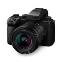 (パナソニック)Panasonic LUMIX S5IIXS 20-60mm F3.5-5.6付
